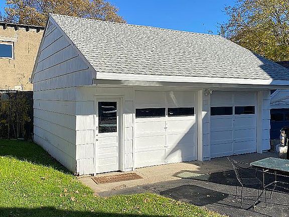 New roof on 2 car garage