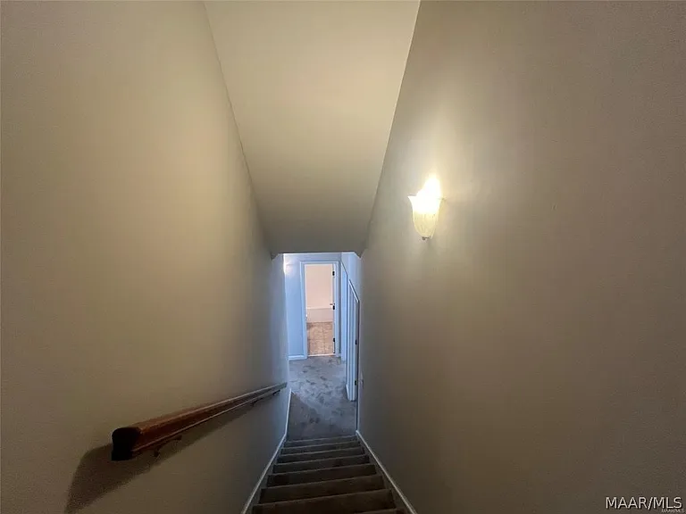9515 Helmsley Cir — Photo 27