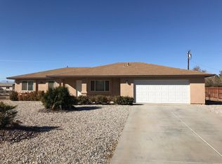 16564 Pawnee Rd, Apple Valley, CA 92307