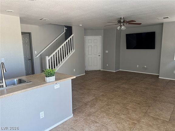 4th image of 510 Eresma St