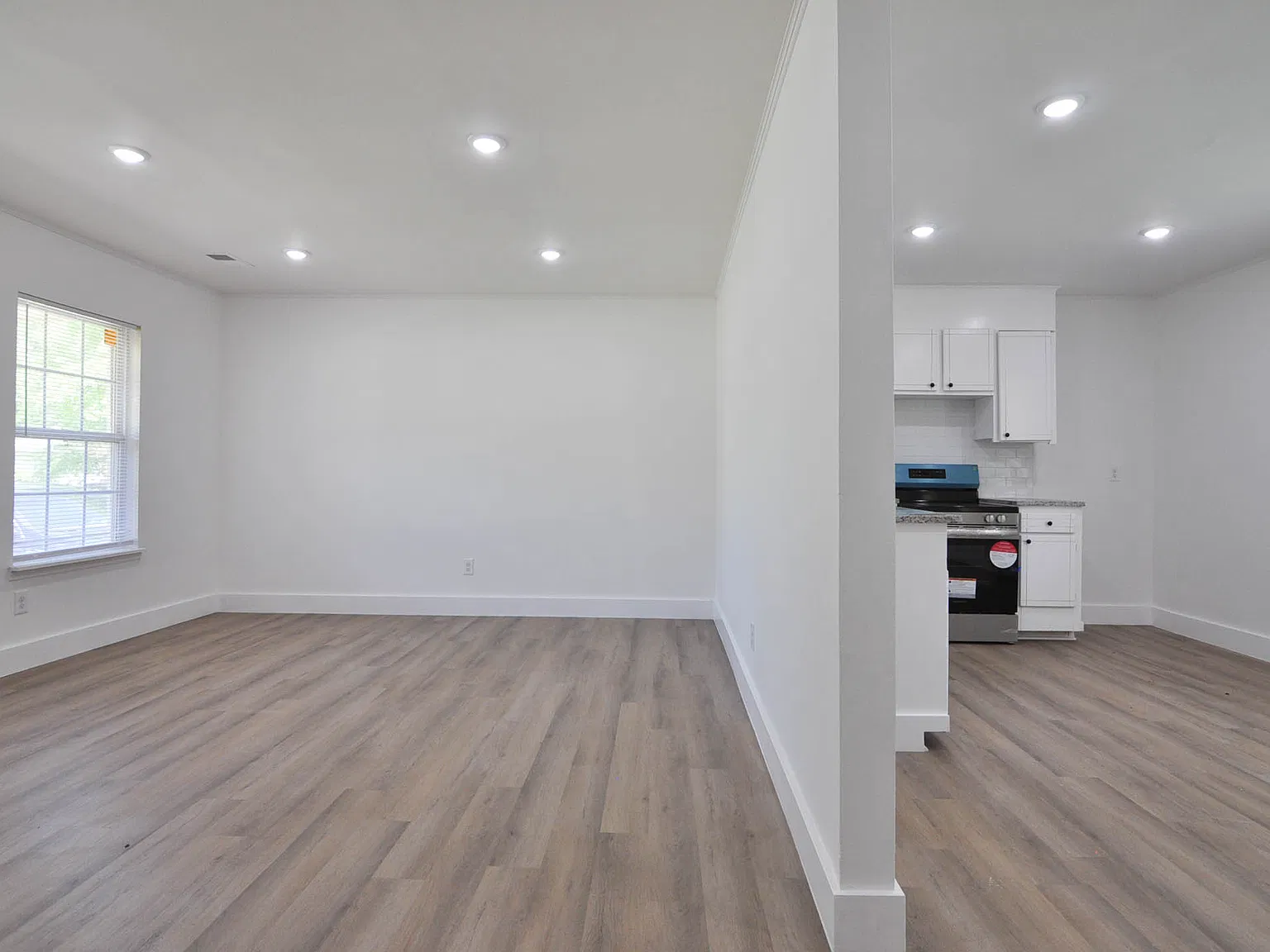 3 bed, 1200 sqft, $1,595 — Photo 4
