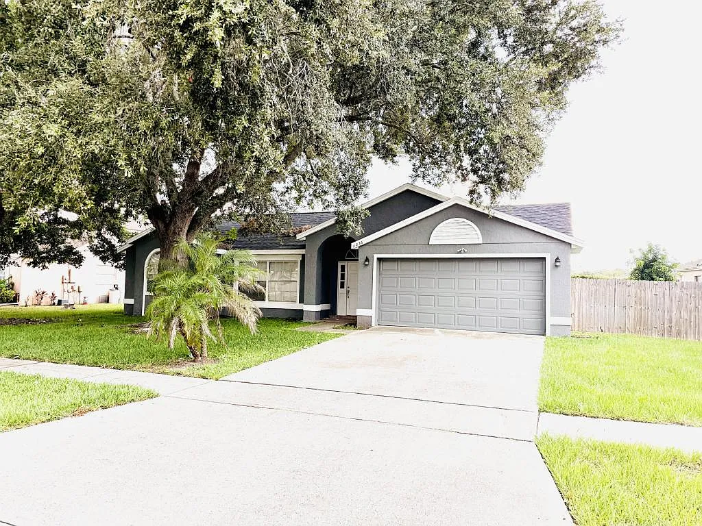 11836 Newchapel Ct — Photo 1