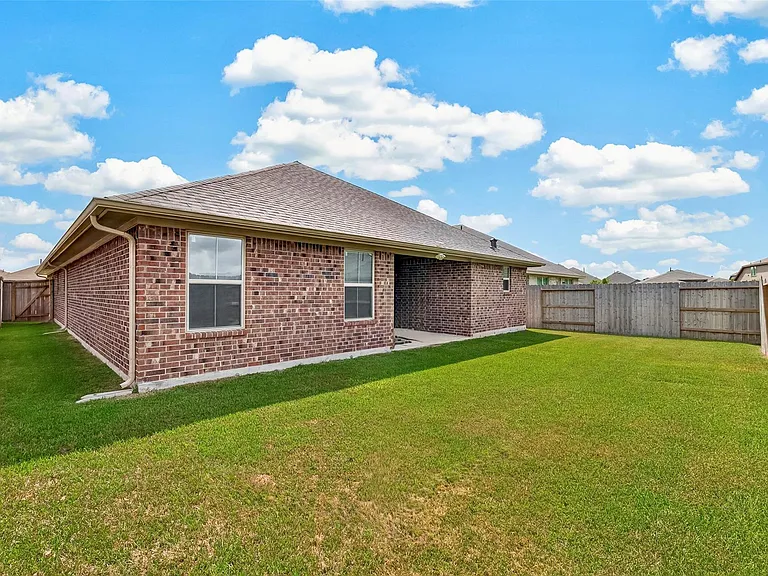 2605 Golden Palms Ln — Photo 37