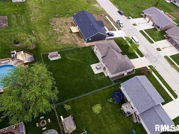 3rd image of 2117 Cody Dr
