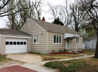 318 S Poplar St, Newton, KS 67114