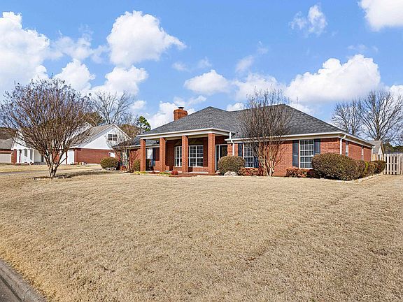 3rd image of 2310 W 7th St