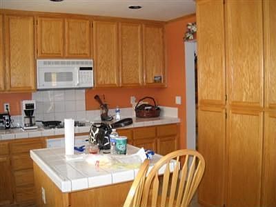 2nd image of 1413 Lombard Ct