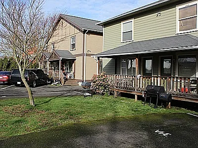 34 NE Sacramento St photo 1