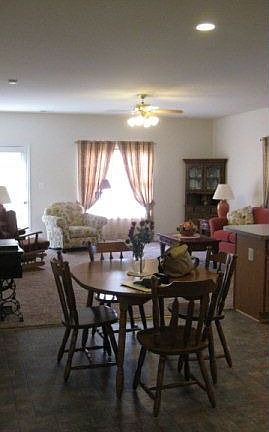 5th image of 662 Allegheny Cir