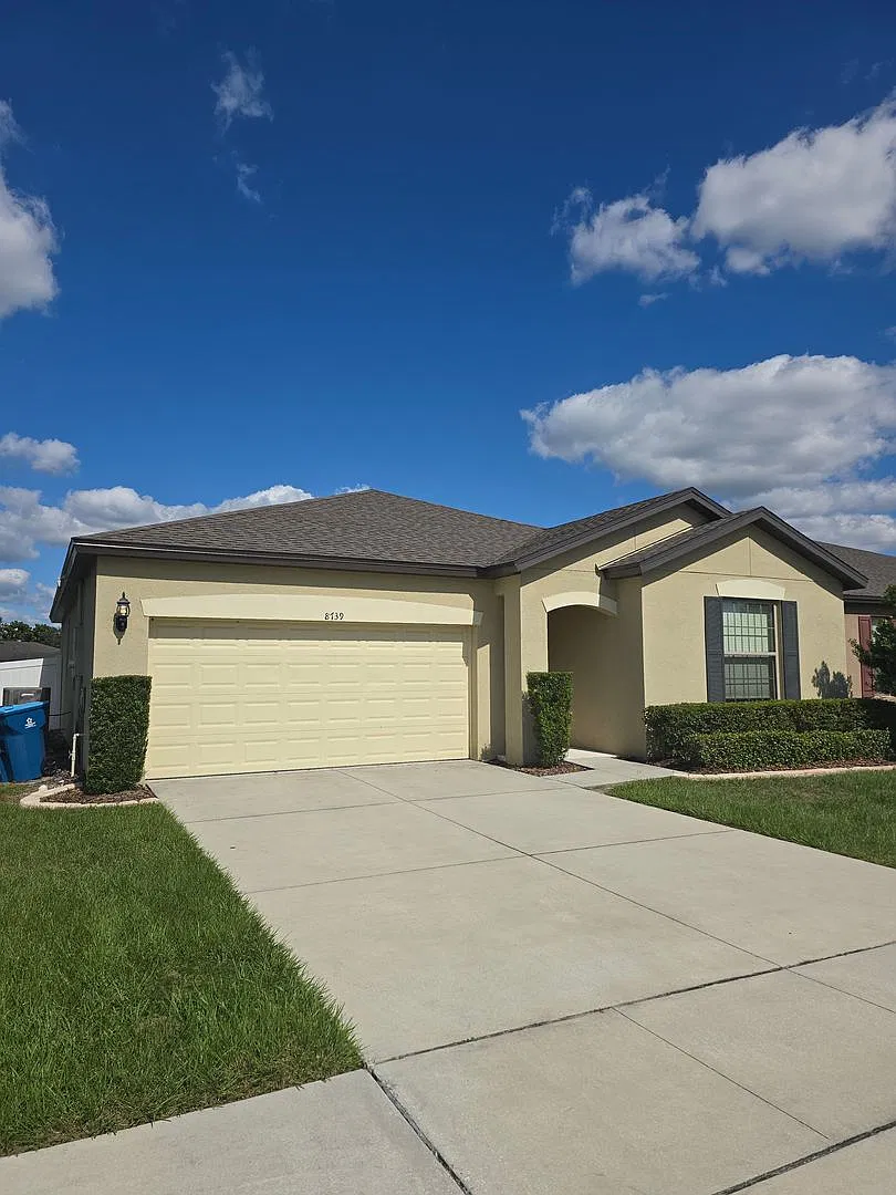 3 bed 2 bath home built in 2021 — Photo 1