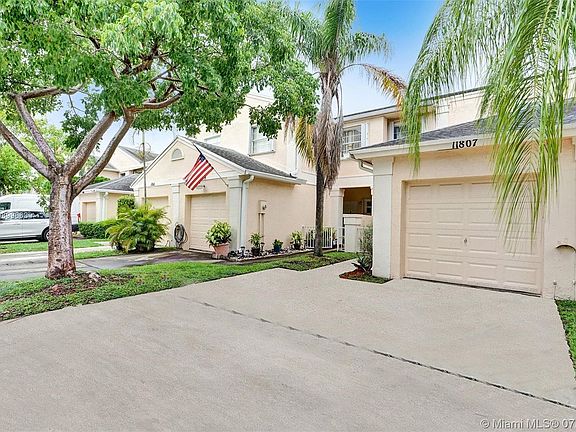 3rd image of 11807 SW 99th Ln #11807
