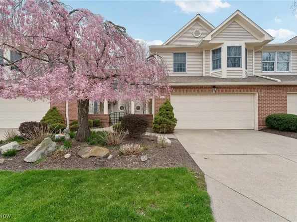 401 Bounty Way APT 243, Avon Lake, OH 44012