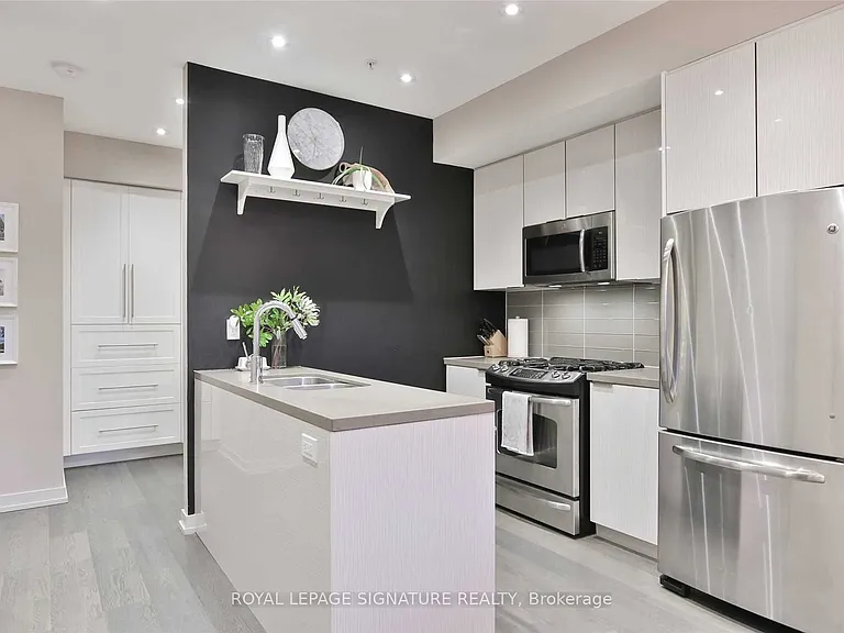 140 Broadview Ave #51 — Photo 3