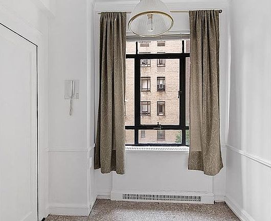 5th image of 25 Central Park W APT 3D