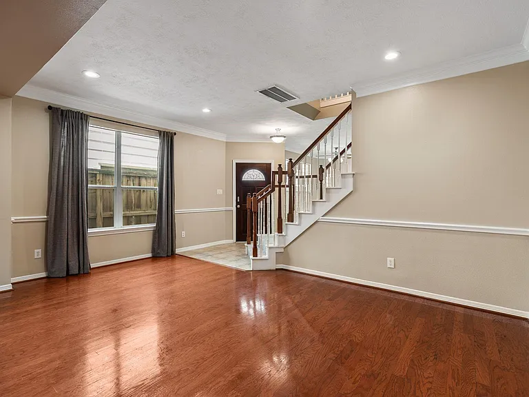4223 Rose St — Photo 5