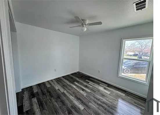 2829 Willard St — Photo 5