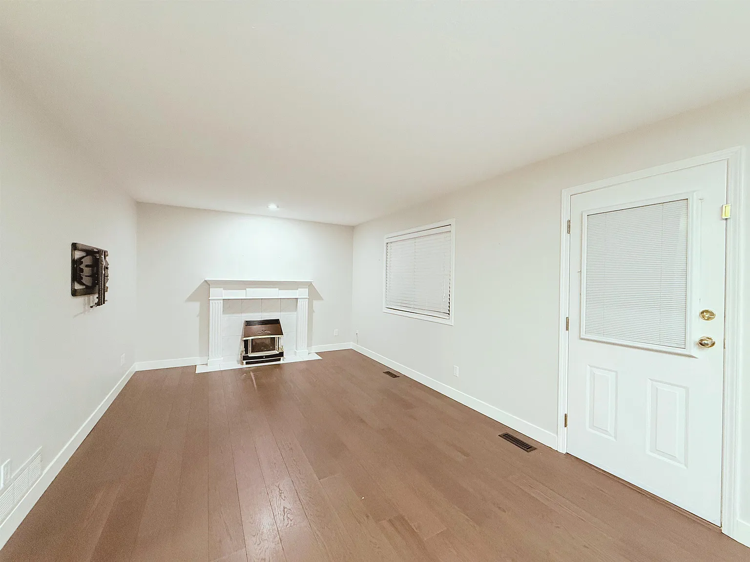 4 bed, 1850 sqft, $4,000 — Photo 2