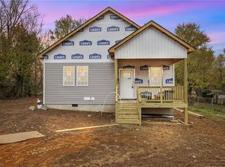 1116 Newport St, Winston Salem, NC 27105