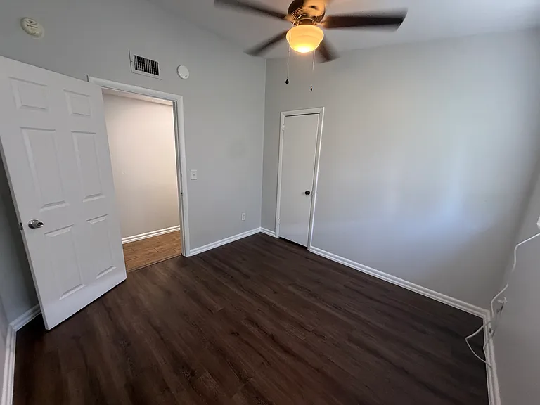 1720 Miller Ave — Photo 19