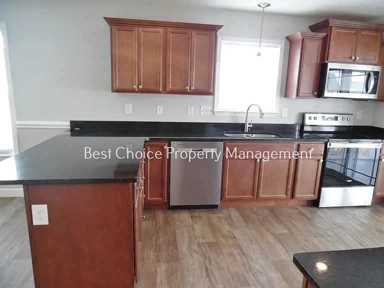 1386 Romany Ct — Photo 4