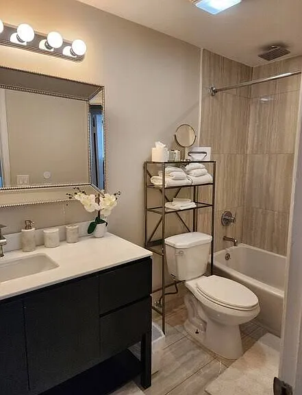 3333 NE 33rd St #103 — Photo 2