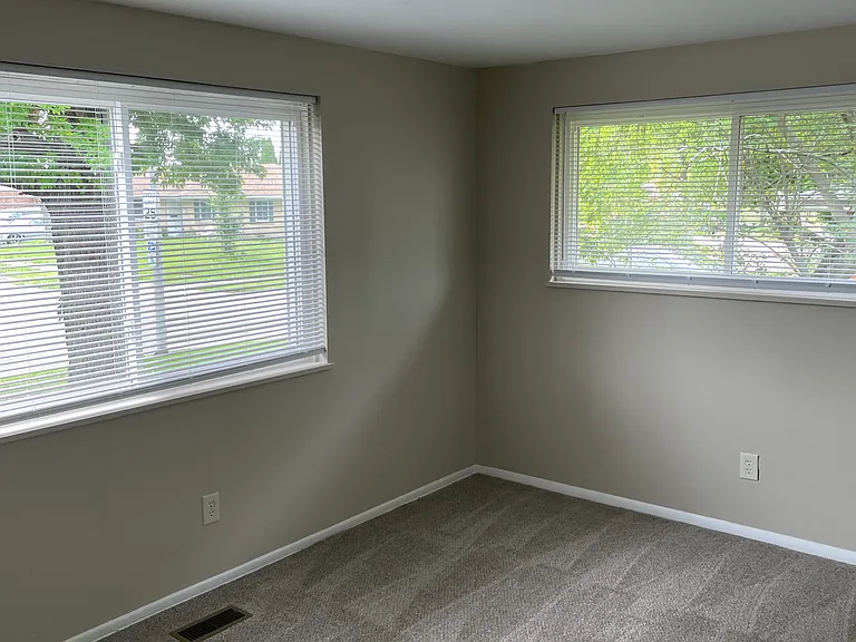 7431 Troy Manor Rd — Photo 11