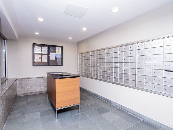 3rd image of 4960 N Marine Dr APT 612