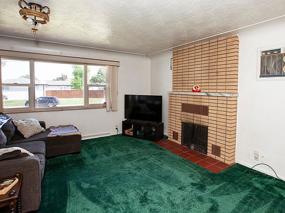 4th image of 213 W Logan St