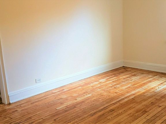 4th image of 11 Waverly Pl APT 7J