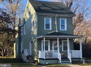 253 W Broad St, Palmyra, NJ 08065