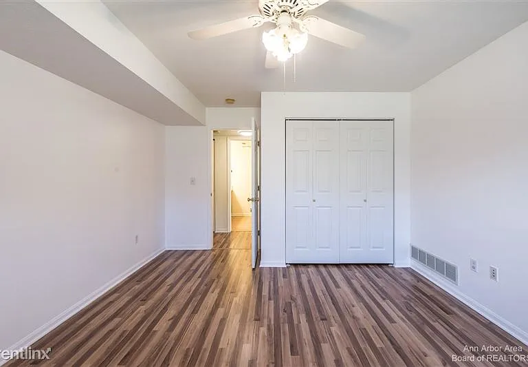 1381 Millbrook Trl #1 — Photo 10