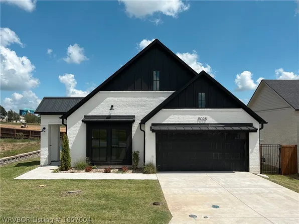 9025 Birkshire Pl, Fort Smith, AR 72916