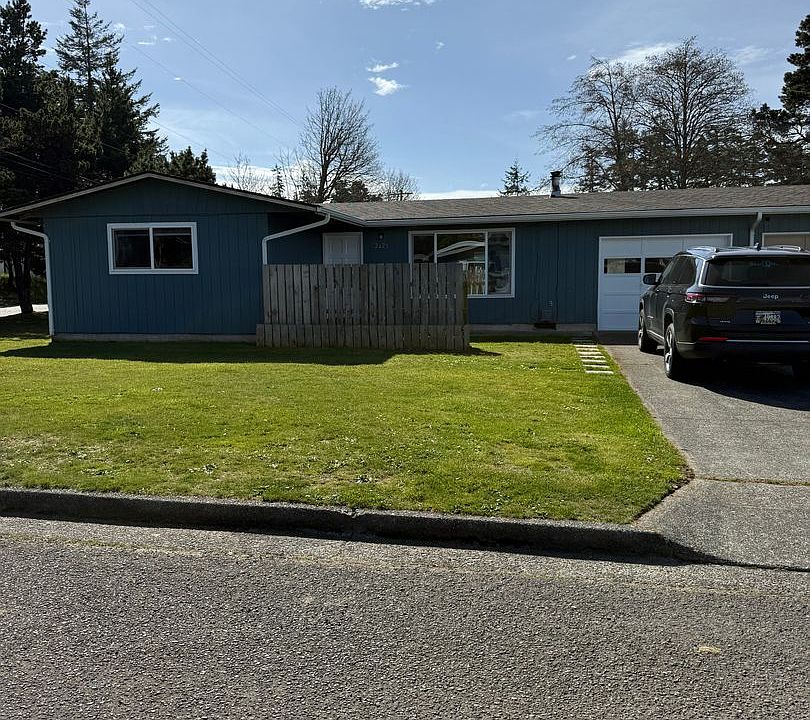 1st image of 2425 State St