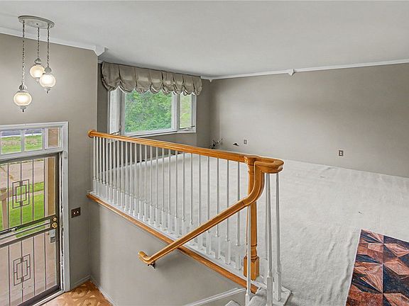 4th image of 314 Madison Ave