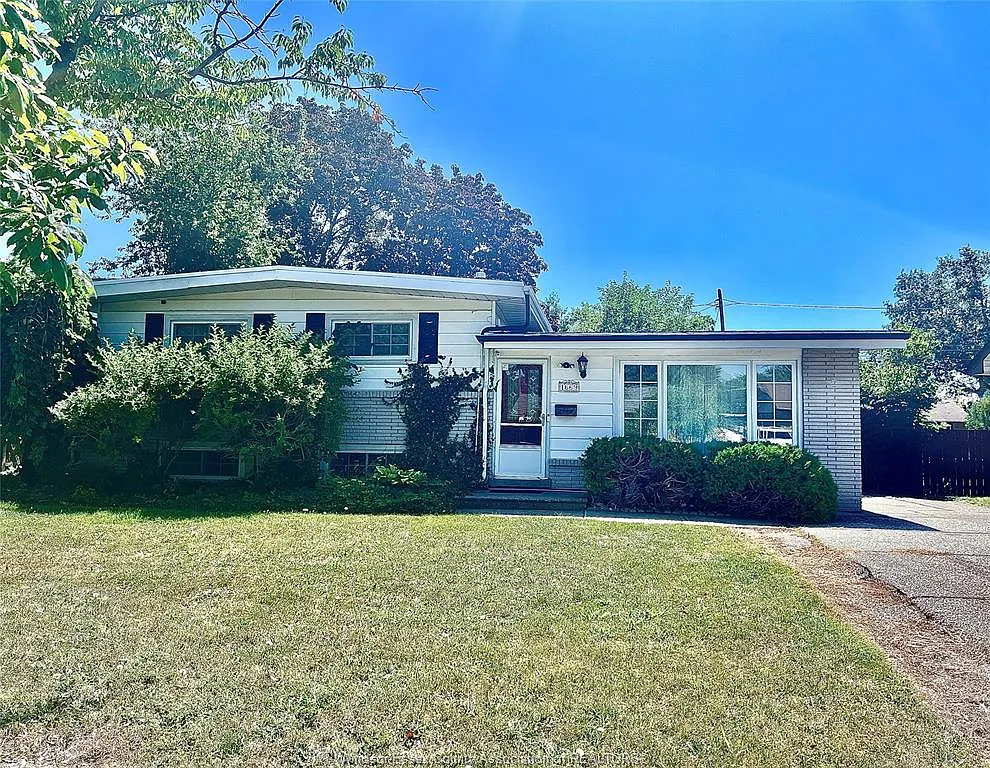 2 bed, $1,095 — Photo 1