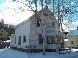 438 Jasper St, Ishpeming, MI 49849