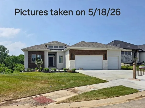 11216 S Gleason Rd, Olathe, KS 66061