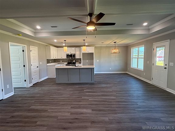 3rd image of 107 Brandi Ave