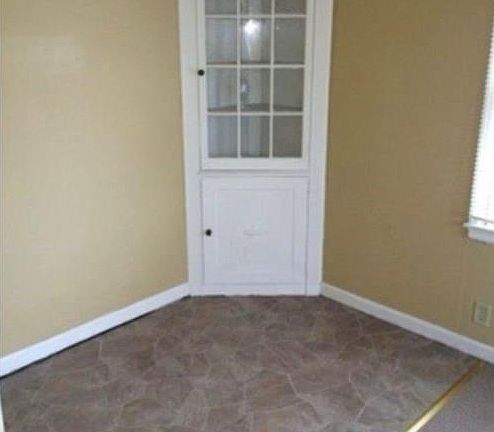 5th image of 2251 S Randolph St