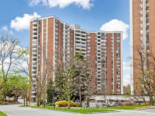 60 Pavane Linkway #602, Toronto, ON M3C 1A2