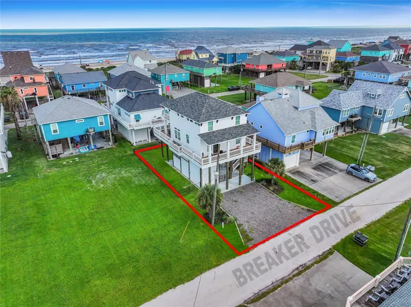 2630 Breaker Dr, Crystal Beach, TX 77650