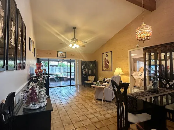 3341 Atlanta St, Hollywood, FL 33021