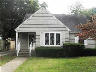 1st image of 1723 E Beardsley Ave