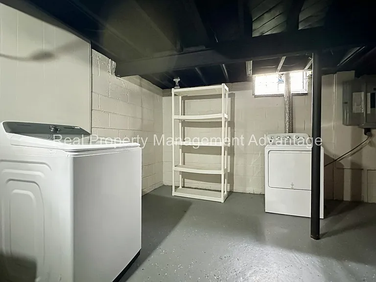 1304 S Wilson Ave — Photo 22