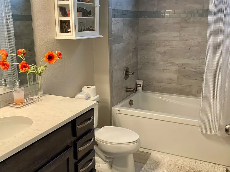 2751 Iowa Dr #301 — Photo 12