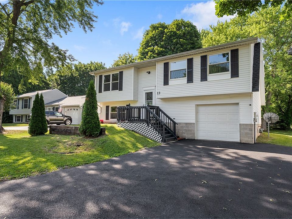 1st image of 13 Trillium Ln