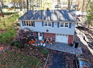 281 Skyline Dr, Ringwood, NJ 07456