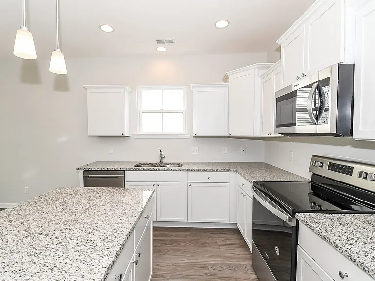 Quinn Residences at Drayton Park - Savannah Quarters — Photo 60
