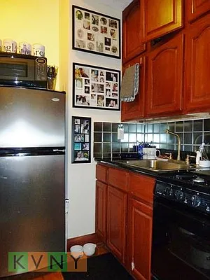 Rented by KVNY Soho | media 9