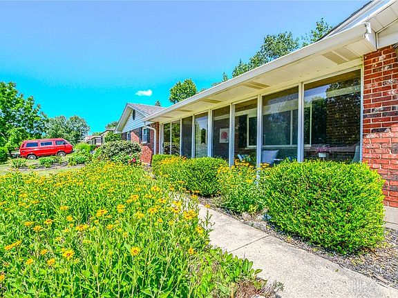 5th image of 2517 Banyon Dr